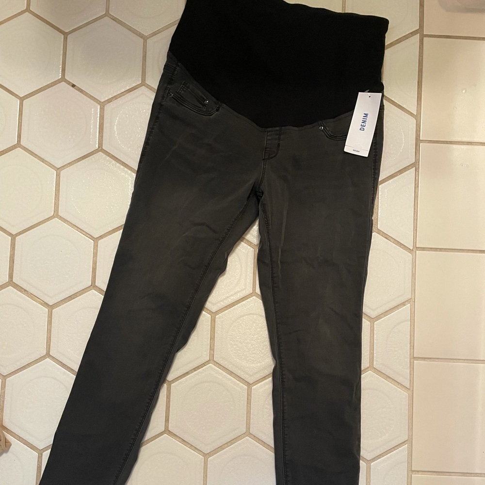 Black denim super skinny mama maternity pants- brand new